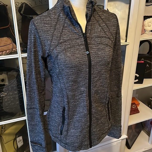 Lululemon Define Jacket - Picture 3 of 10